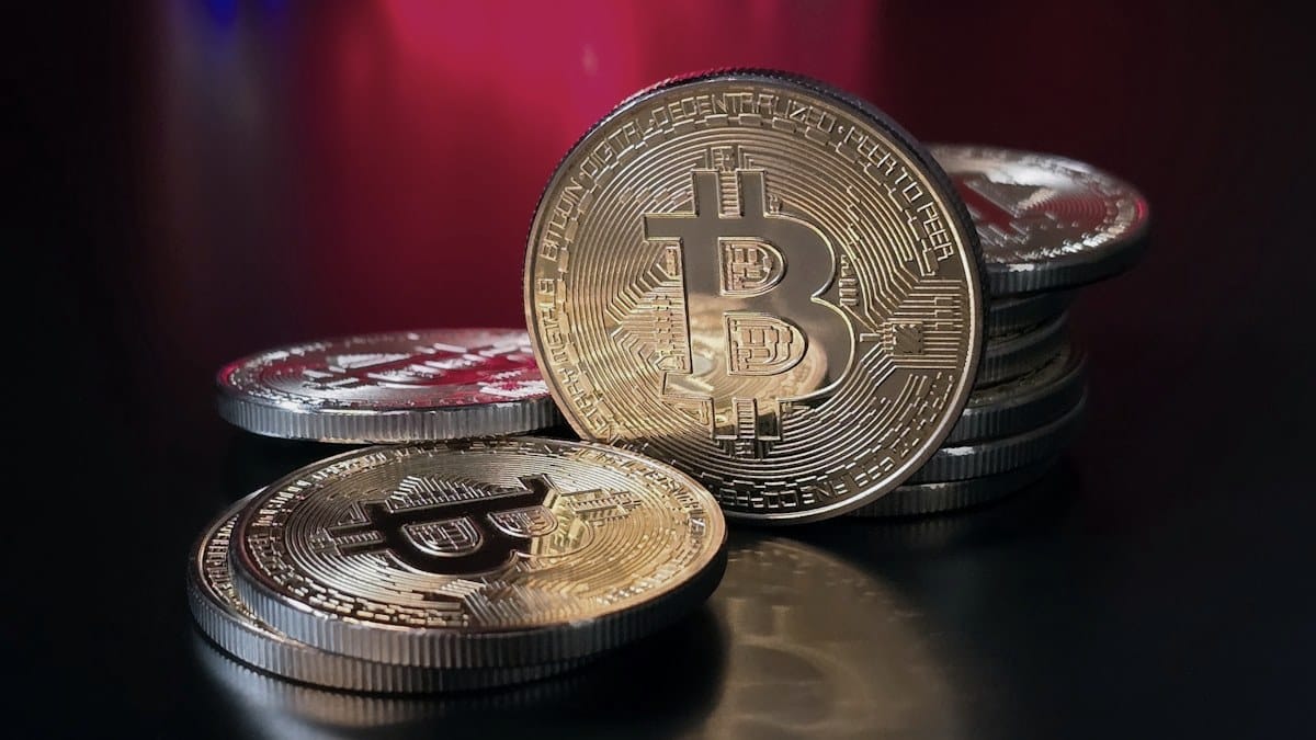 稳定币是什么？USDT、USDC 怎么用，藏着什么风险